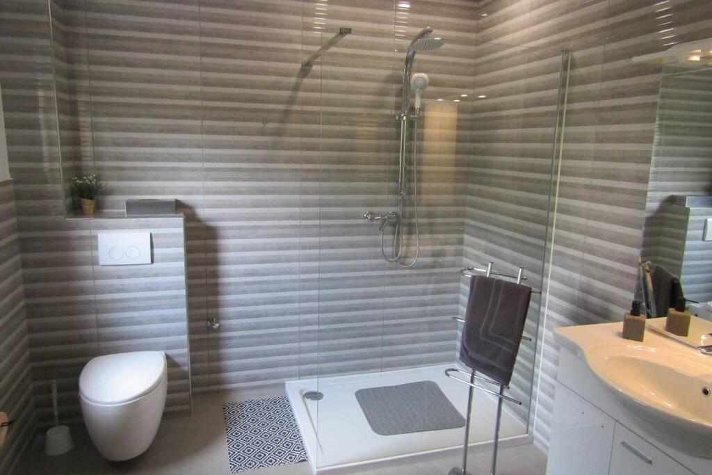 Apartman Megi & Studio Apartman Tomi - Self Check In คาปรินา ภายนอก รูปภาพ